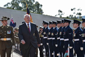 Sir Peter Cosgrove inspects the Guard